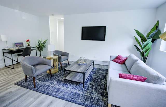 5314 N Damen Avenue Gallery 3