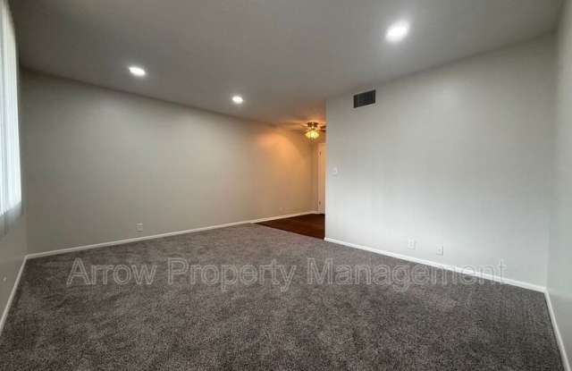 2338 Lynn Street-12 Gallery 2