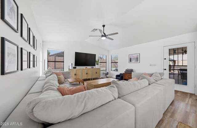 10414 W DALEY Lane Gallery 4
