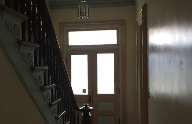 Victorian 3 bedrooms house 2 full baths - 69 North 9th Street, Newark, OH 43055