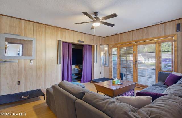 108 Greenbriar Drive Gallery 4