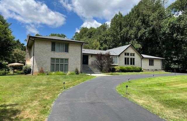 9716 THE CORRAL Drive photos photos