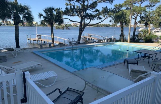 4 SW Miracle Strip Parkway - 4 Miracle Strip Pkwy SW, Fort Walton Beach, FL 32548
