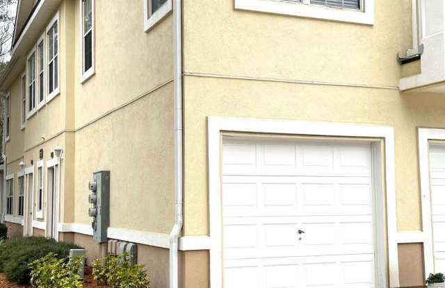 1723 FOREST LAKE Circle Gallery 3