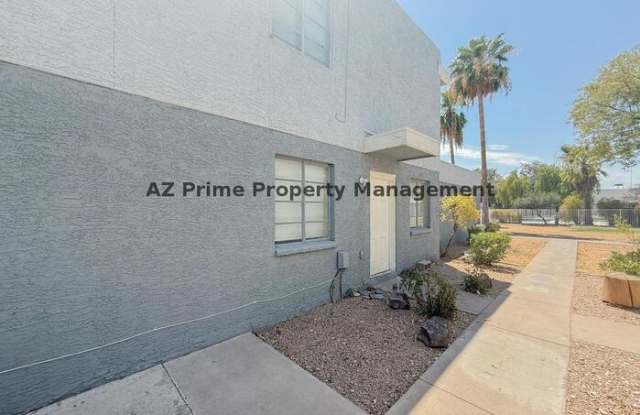 2625 West Ocotillo Road Gallery 2