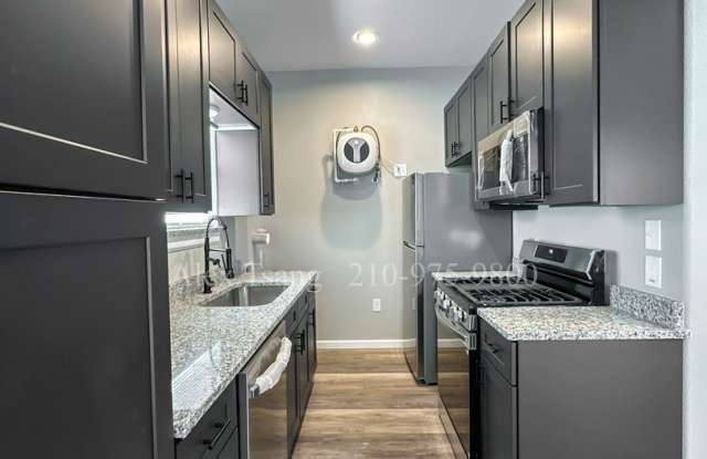 606 Brookview Dr photos photos