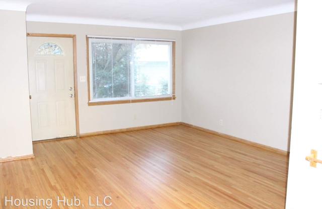 1594 Case Ave Gallery 2