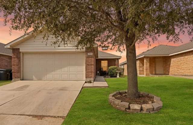 8925 Sun Haven Way - 8925 Sun Haven Way, Fort Worth, TX 76244