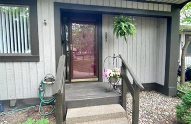 557 FOXBORO Square - 557 Foxboro Square, Brighton, MI 48116