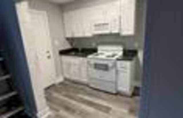 1143 Clover Ln - 1143 Clover Lane, Chester, PA 19013