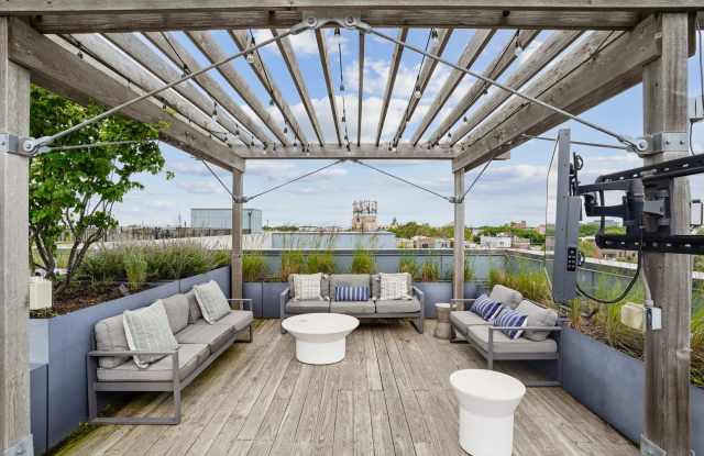 Luxe on Chicago Gallery 3