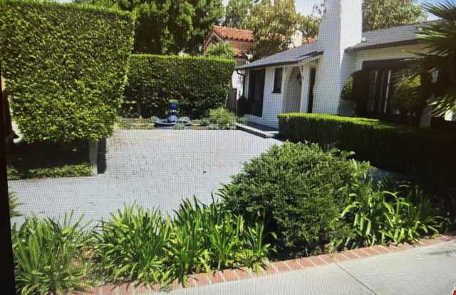 204 South Clark Drive Gallery 2