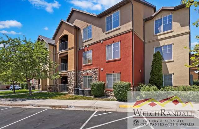 Stylish 3-Bed, 2-Bath Condo in the Heart of Pleasant Grove! photos photos