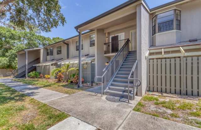 5611 SUMMER SIDE Lane Gallery 1