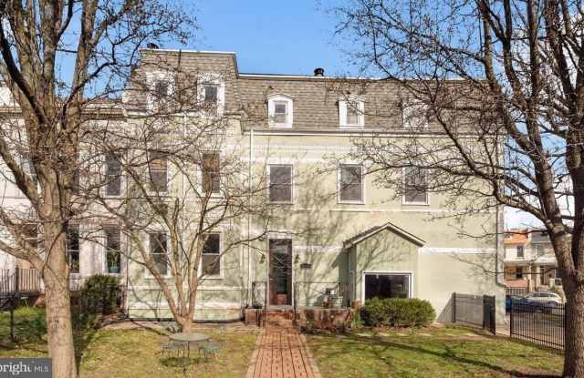 1434 POTOMAC AVENUE SE photos photos