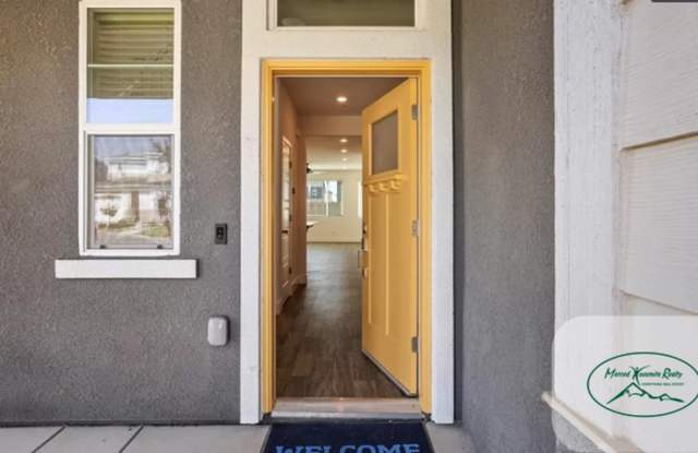 2019-Built 5BD/3BA Corner-Lot Home in North Merced | Solar | 2,502 SF Gallery 4