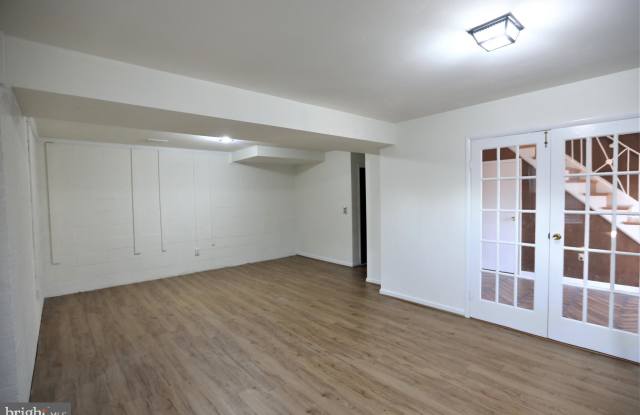 6204 GREELEY BOULEVARD Gallery 3