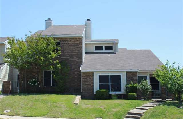 728 Creekwood Court - 728 Creekwood Court, Lewisville, TX 75067