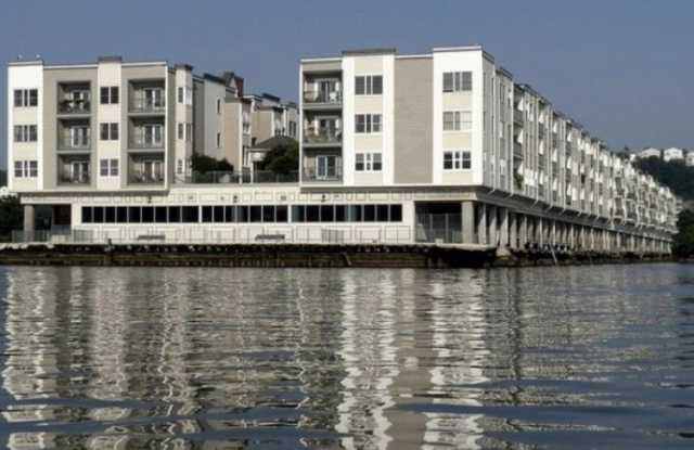 320 The Promenade Gallery 1