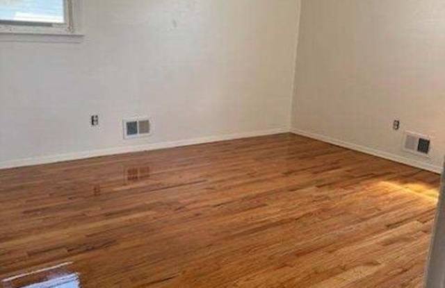 1209 Commerce Ave photos photos