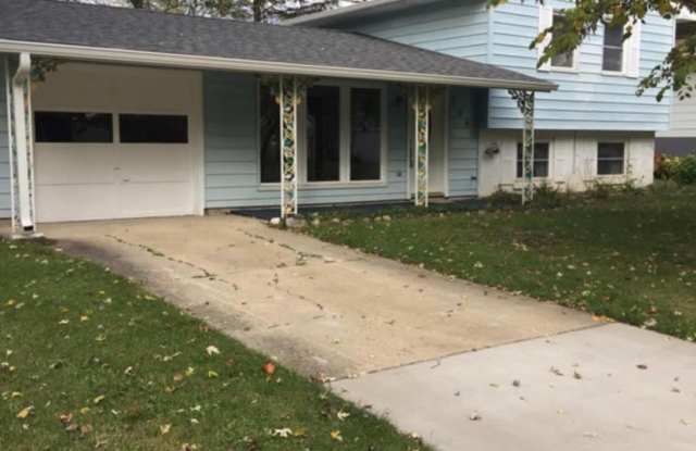 3 bedroom 2 bath home! West Lafayette! Ready 8/1/19 photos photos