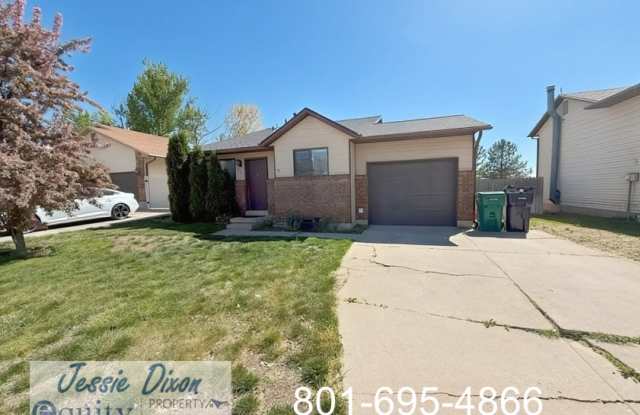 1063 W 2450 N photos photos