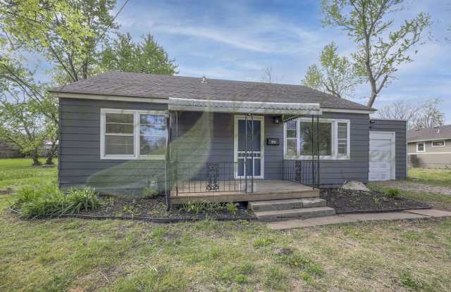 SMALL TOWN LIVING!!! photos photos
