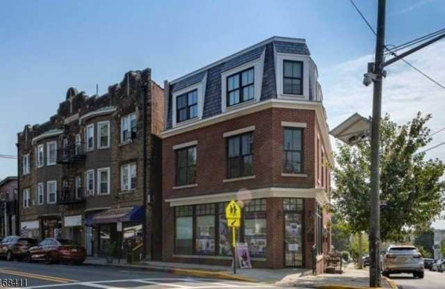 368 Paterson Ave Gallery 1