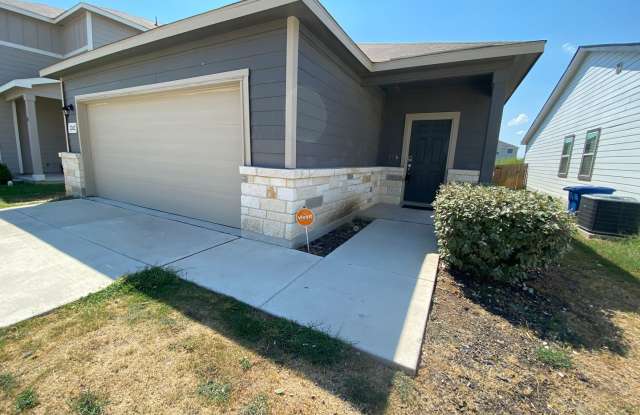 Fabulous 4/2 single story conveniently located to Toyota, Lackland, Texas A San Antonio and much more! photos photos