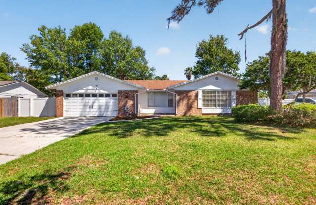 Cute 3/2 in the heart of Orange Park photos photos