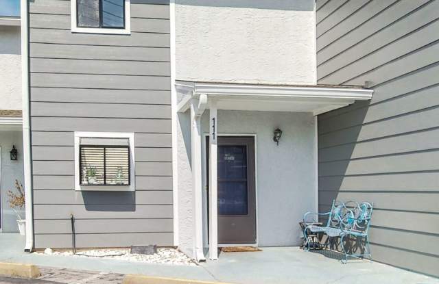 Unfurnished 2 Bedroom Townhome Near the Beach! photos photos