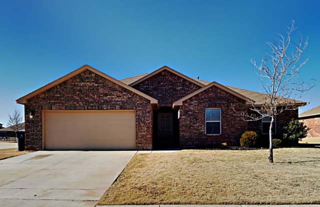 Very Nice 4 Bedroom 2 Bath Home in Yukon Schools Gallery 1