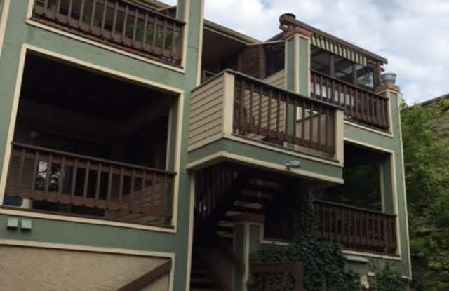 1 Bedroom Condo in Great Location! photos photos