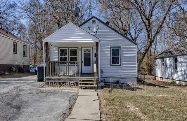 3220 North 40th Street - 3220 North 40th Street, Omaha, NE 68111