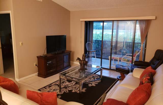 15011 Ashland Circle unit: 31 photos photos