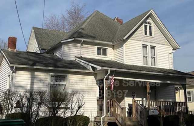 241 N 13th St - 241 North 13th Street, Newark, OH 43055