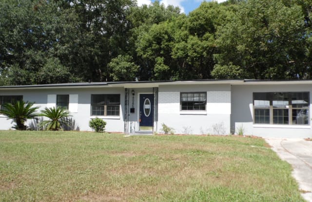 6085 ROBBINS CIR S - 6085 Robbins Circle South, Jacksonville, FL 32211