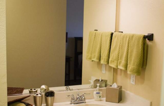 Downstairs Spacious 2 Bedroom 1 Bath Unit just minutes from the Sonoma Plaza photos photos