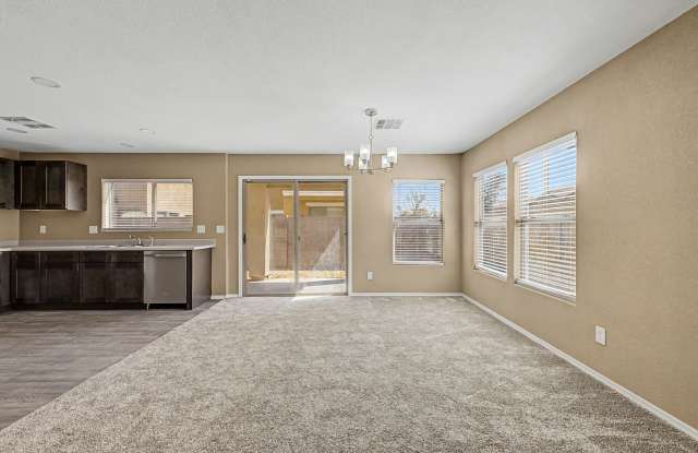 Fully Updated Laveen Home | Modern Living + Prime 202 Access Gallery 4