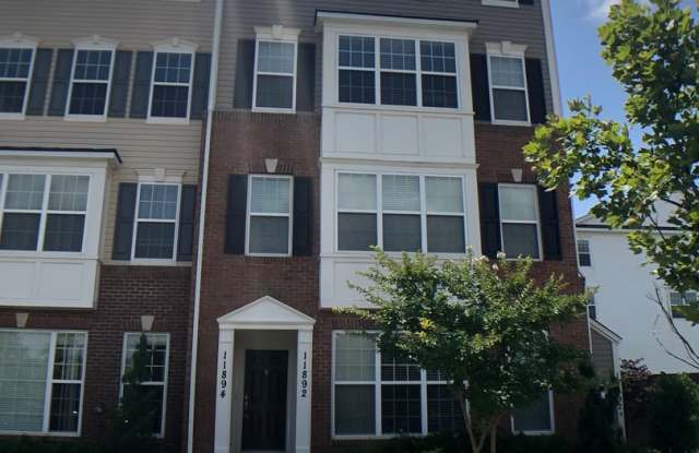 Beautiful and large 3 BR 2.5 BA townhouse/condo photos photos