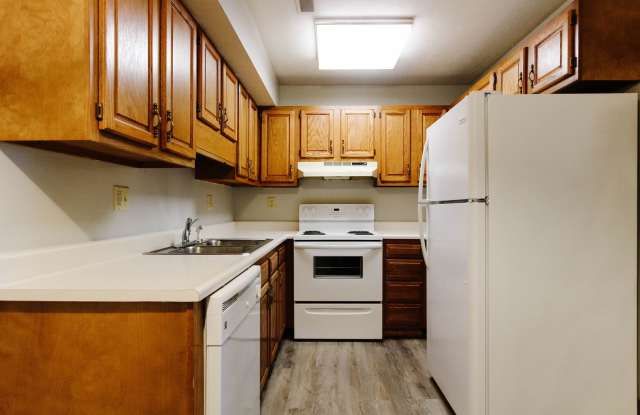 Riverwood Apartments photos photos