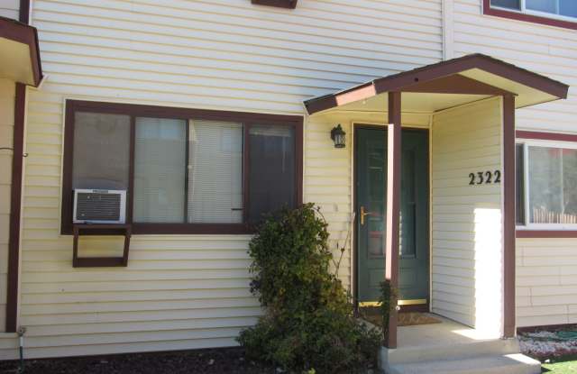 Centrally Located, 2 Bedroom Townhouse w/Garage photos photos