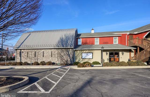 3610 E NEWPORT Road Gallery 2