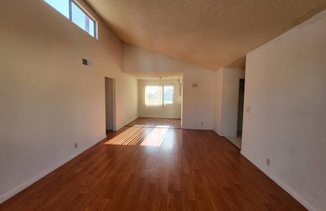 7851 Mac Donald Drive Gallery 4