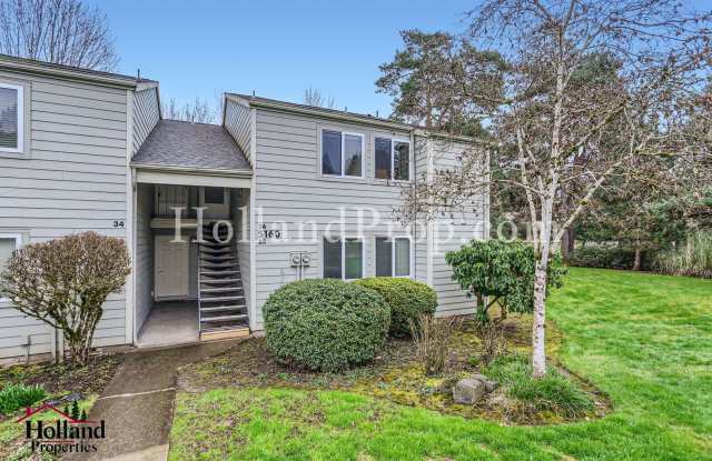 Charming 2-Bedroom Home with Stunning Green Space Views  Prime Portland Location! photos photos