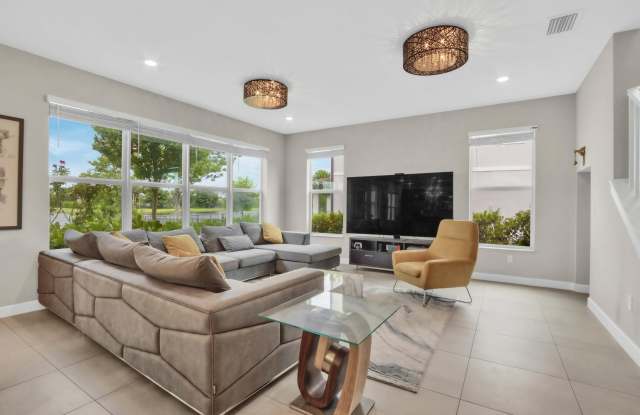 1304 Whitcombe Drive photos photos 1304 Whitcombe Drive photos photos