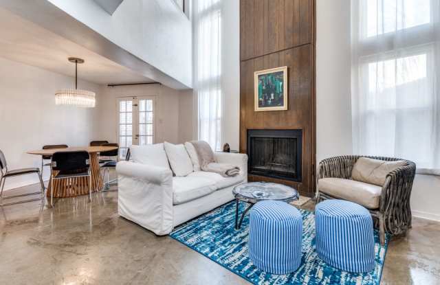 2100 Fleur De Lis Ct Gallery 2