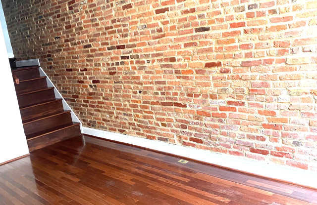 1112 Sterrett Street Gallery 4