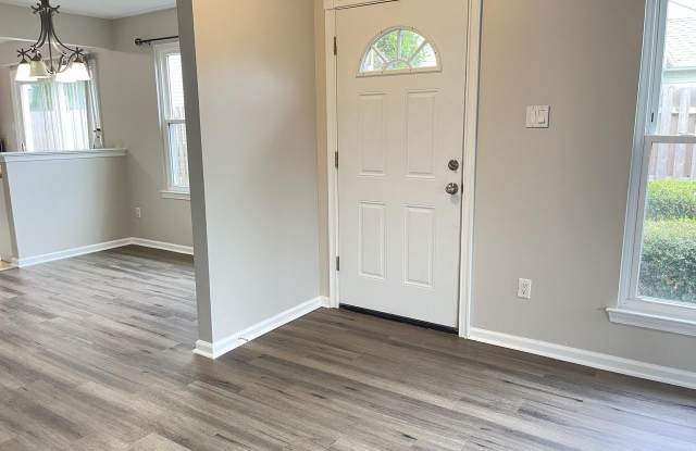 294 WOODS EDGE Place Gallery 3