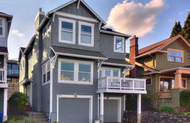 Stunning 5 bedroom Craftsman View Home in Leschi! photos photos